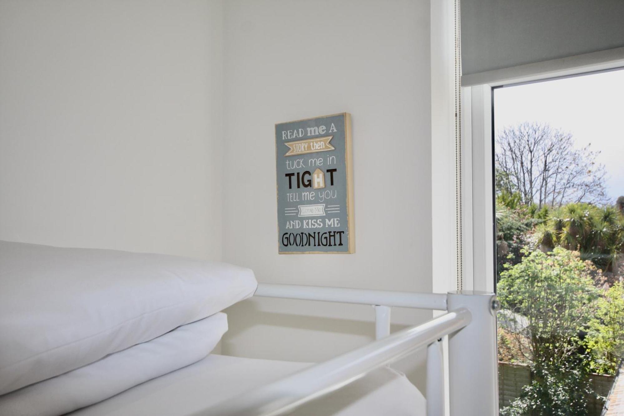 Holiday Home Hot Tub & Sauna Bournemouth Esterno foto
