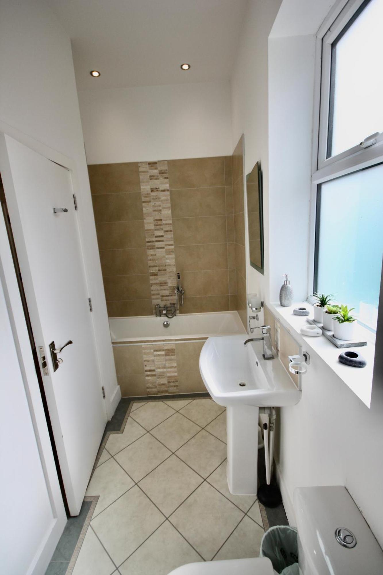 Holiday Home Hot Tub & Sauna Bournemouth Esterno foto