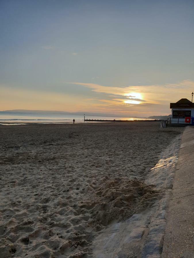 Holiday Home Hot Tub & Sauna Bournemouth Esterno foto